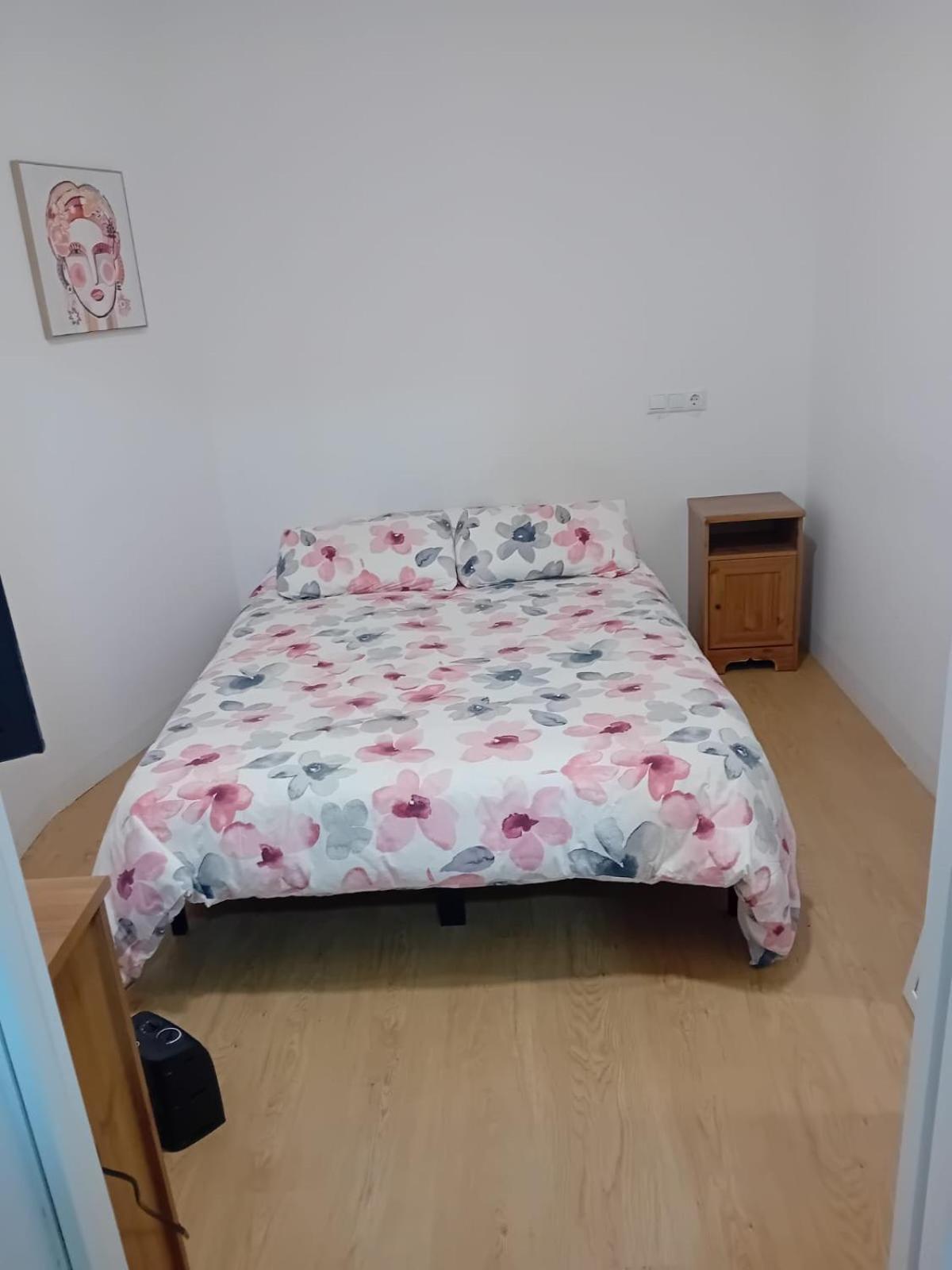Alquilo Mini Departamento Apartment Sant Boi de Llobregat Luaran gambar