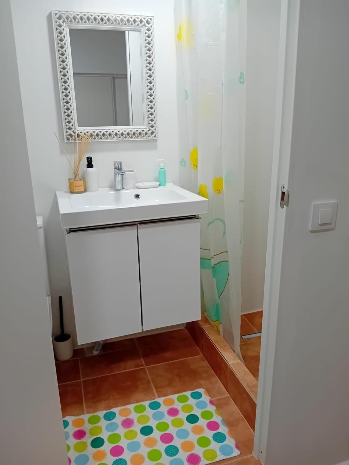 Alquilo Mini Departamento Apartment Sant Boi de Llobregat Luaran gambar