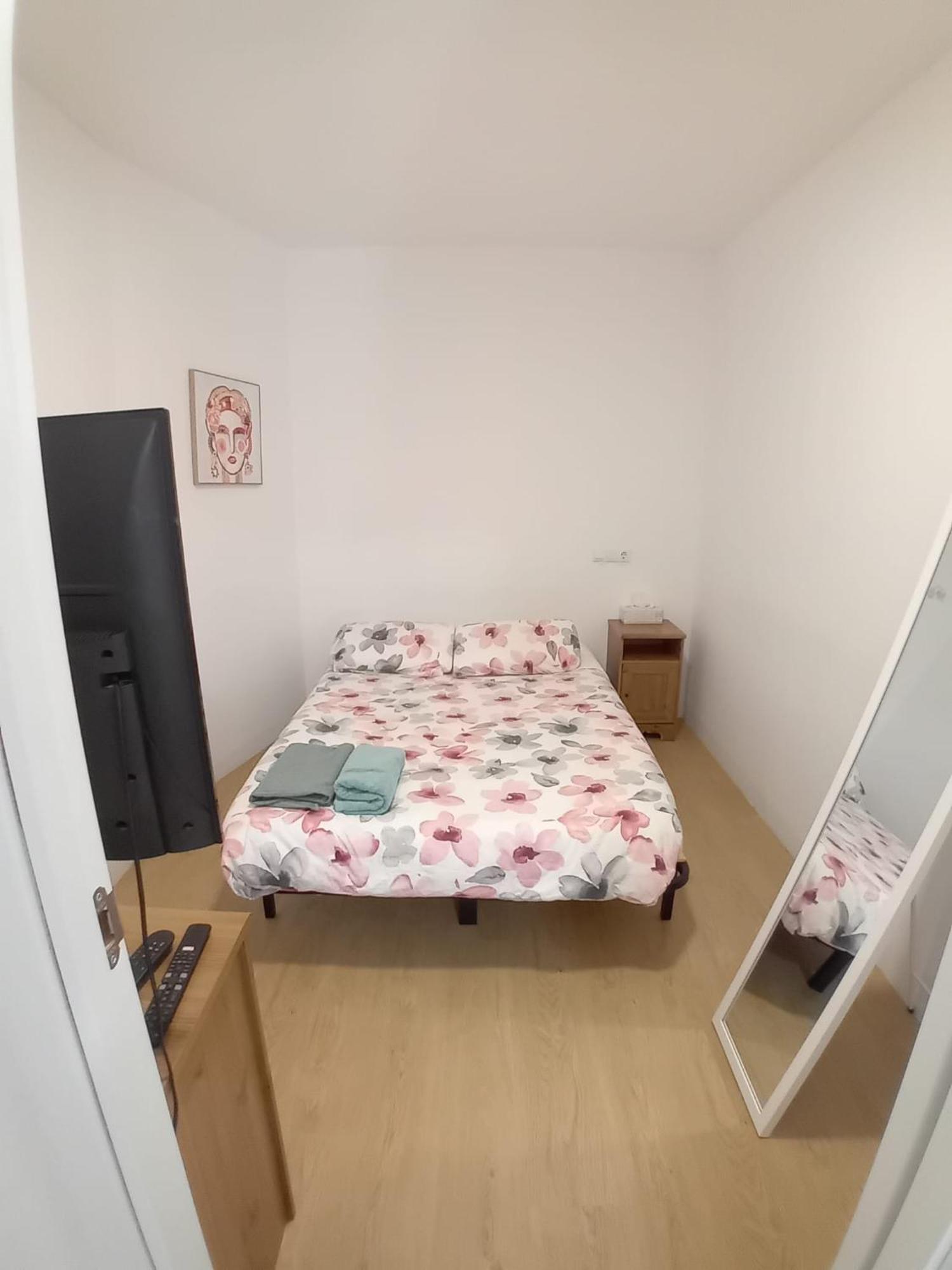 Alquilo Mini Departamento Apartment Sant Boi de Llobregat Luaran gambar
