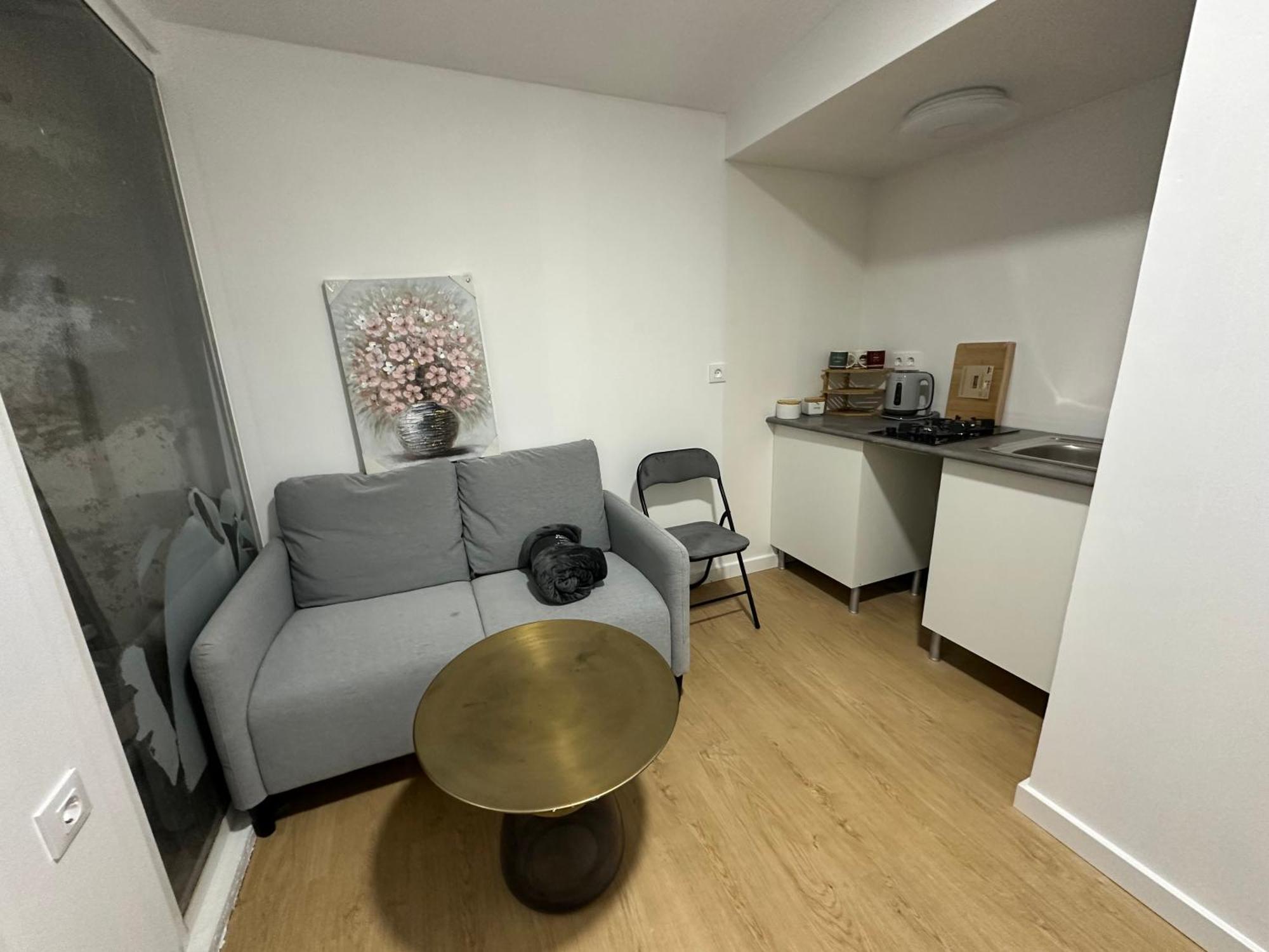 Alquilo Mini Departamento Apartment Sant Boi de Llobregat Luaran gambar