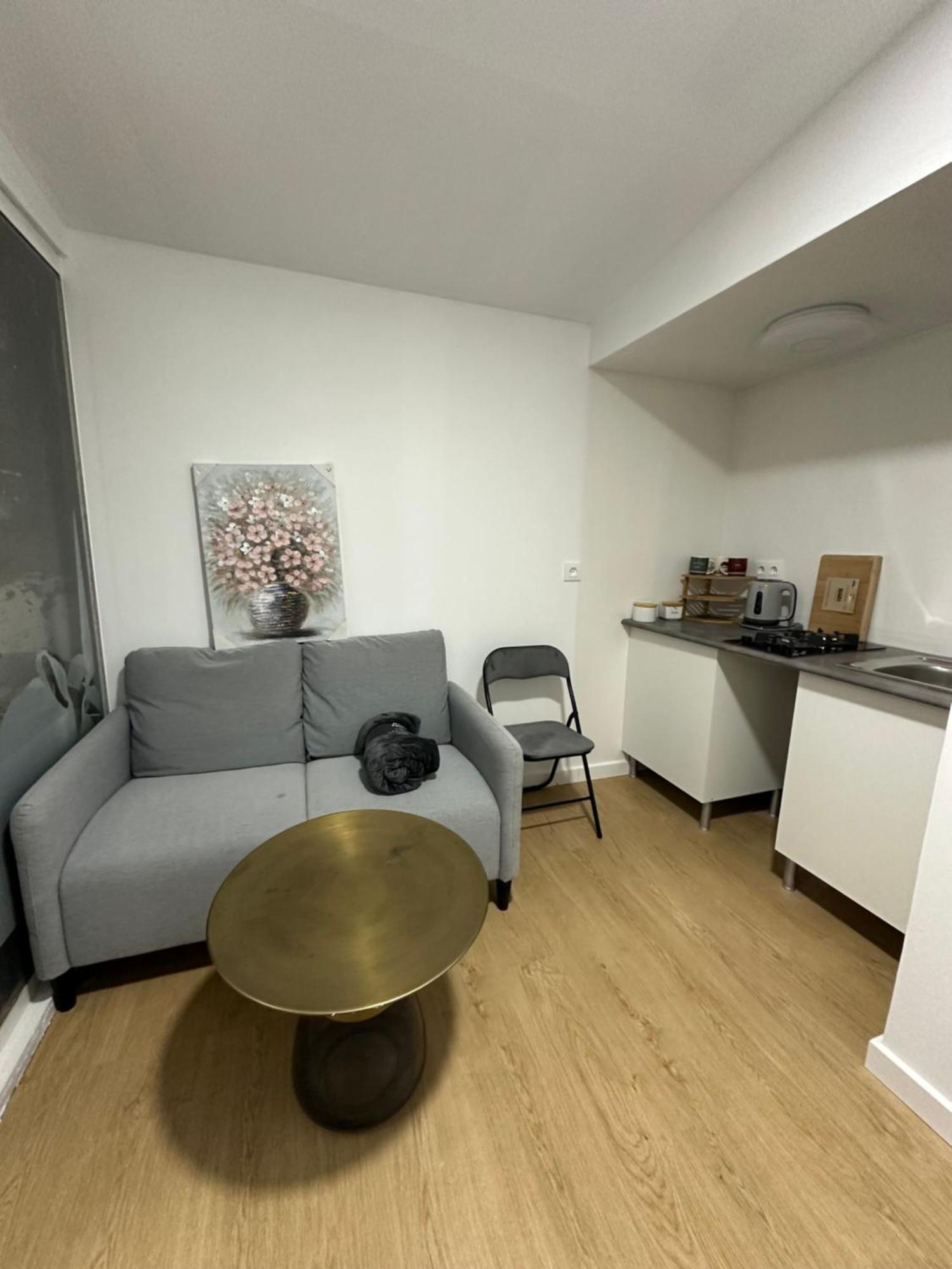 Alquilo Mini Departamento Apartment Sant Boi de Llobregat Luaran gambar